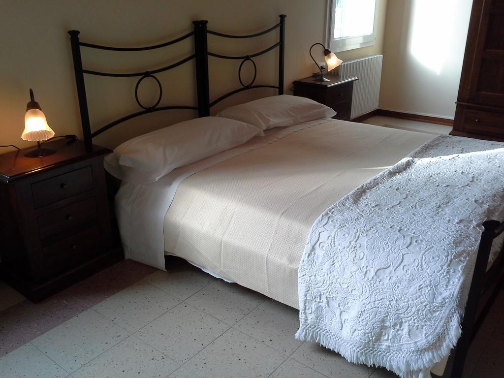 Le Stanze Sul Po Bed and Breakfast Ferrara Værelse billede