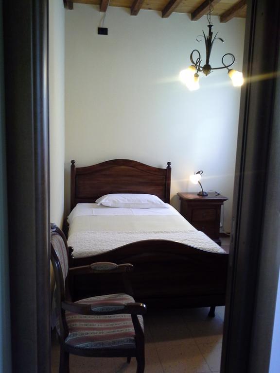 Le Stanze Sul Po Bed and Breakfast Ferrara Værelse billede
